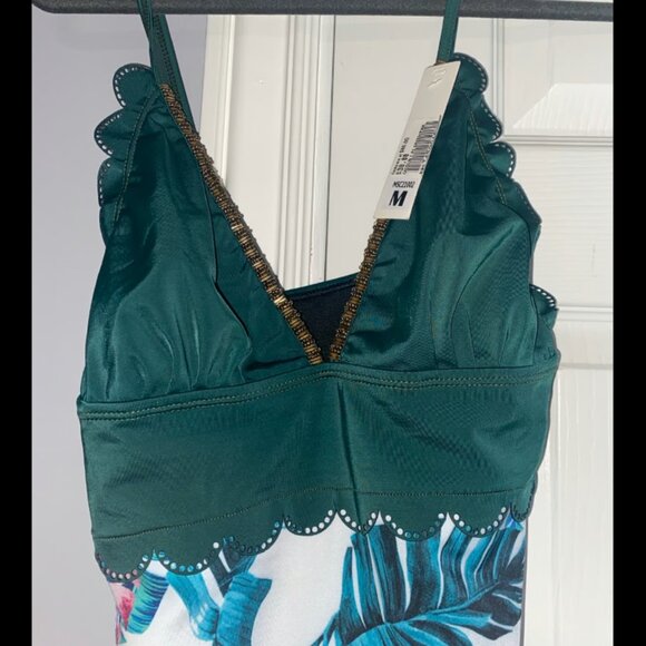 Size Medium/M Cacelin one piece green and tropical themed swimsuit - Picture 4 of 8